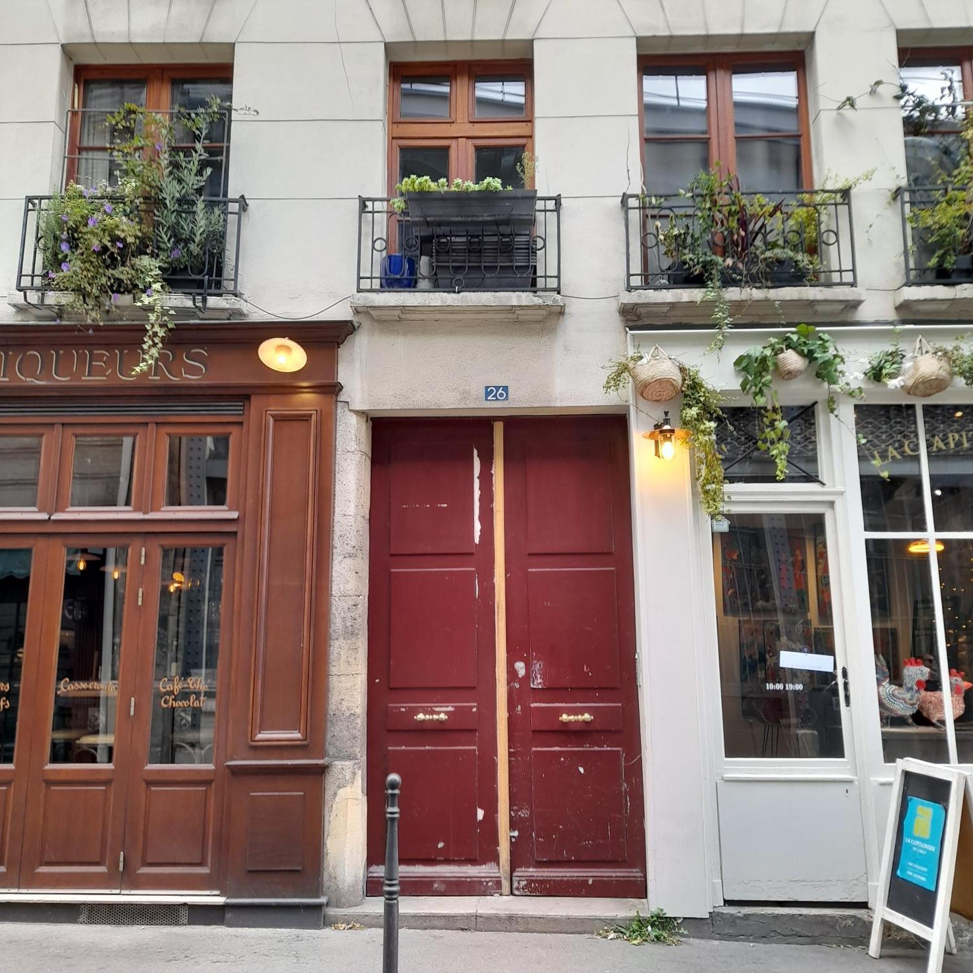 Cosy 2 Pieces Typiquement Parisien A Notre-Dame Apartment Luaran gambar